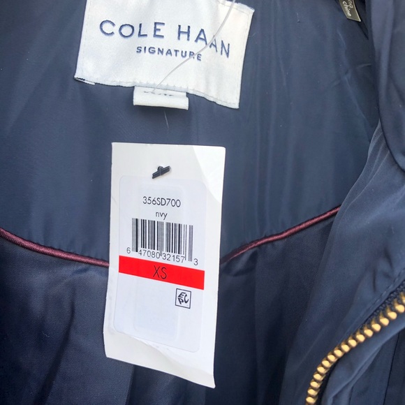Cole Haan
Box-Quilt Down Puffer Coat - Picture 4 of 10